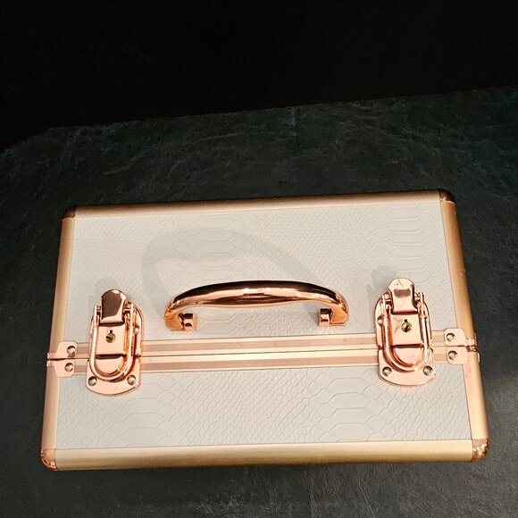 Bella Lash Beauty Box Ivory Rose Gold With Lock And Keys New Condition - Picture 3 of 11